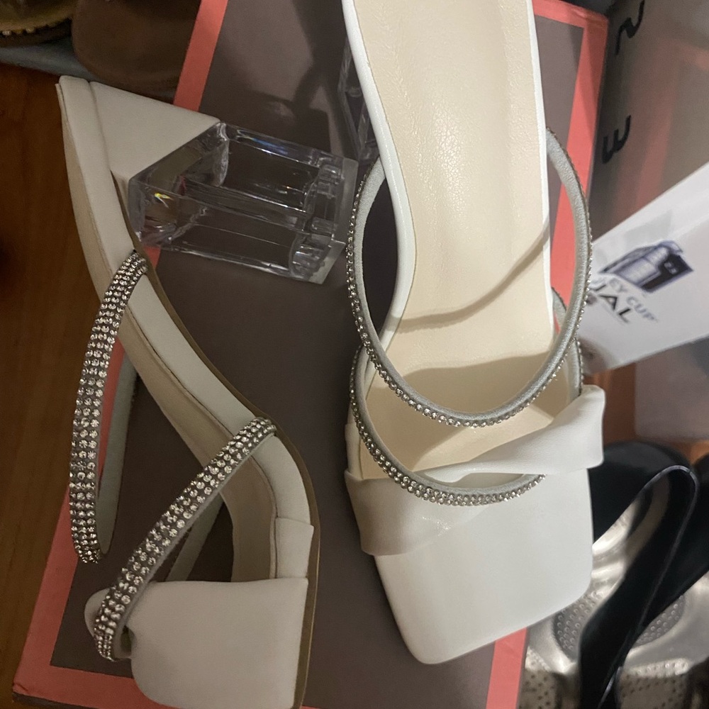 White heels size 6